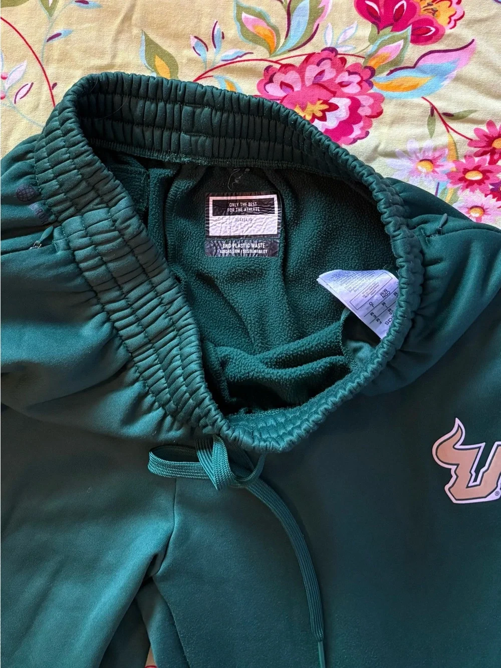 Adidas USF South Florida Bulls team issued green sweatpants men’s medium